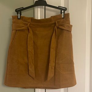 Sued skirt NWOT